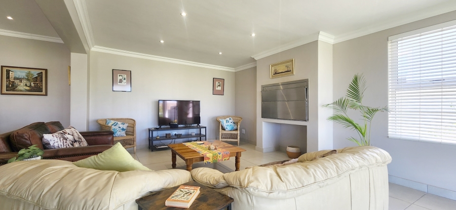 To Let 3 Bedroom Property for Rent in Agulhas Western Cape